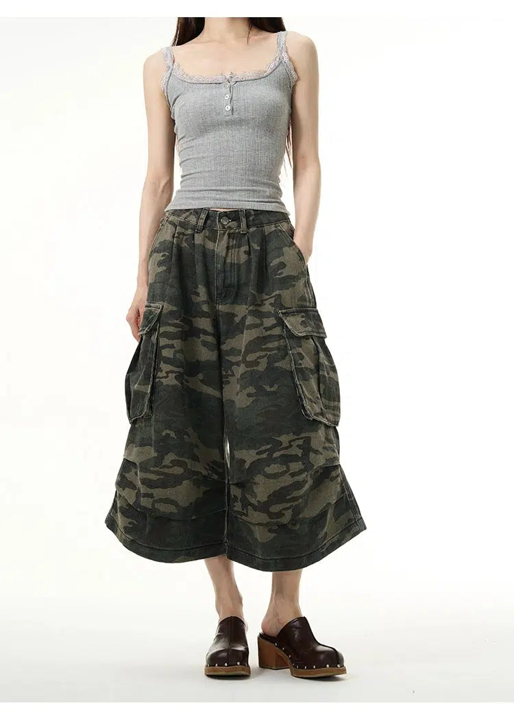 Wide-leg Camouflage Cargo Pants