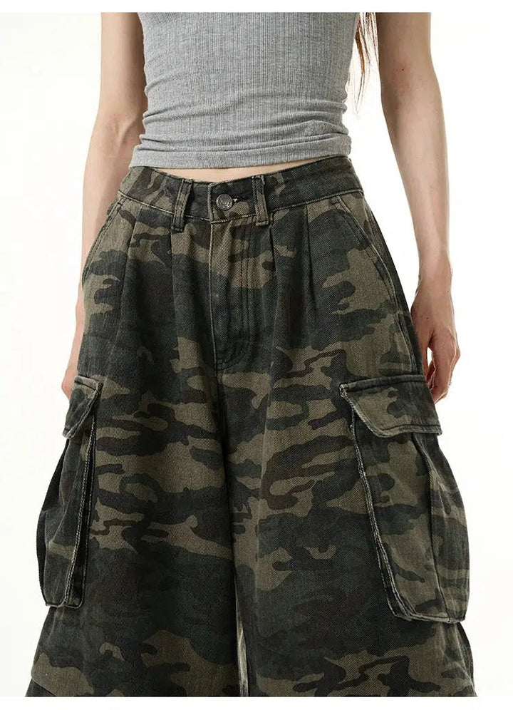 Wide-leg Camouflage Cargo Pants