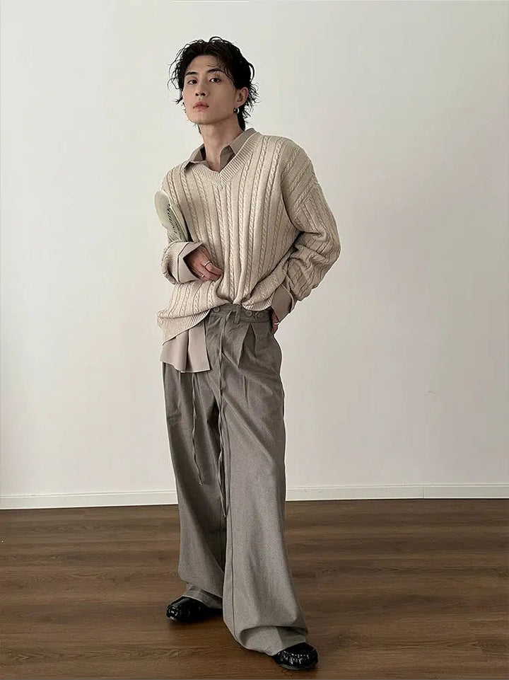 Wide-leg Pleated Pants