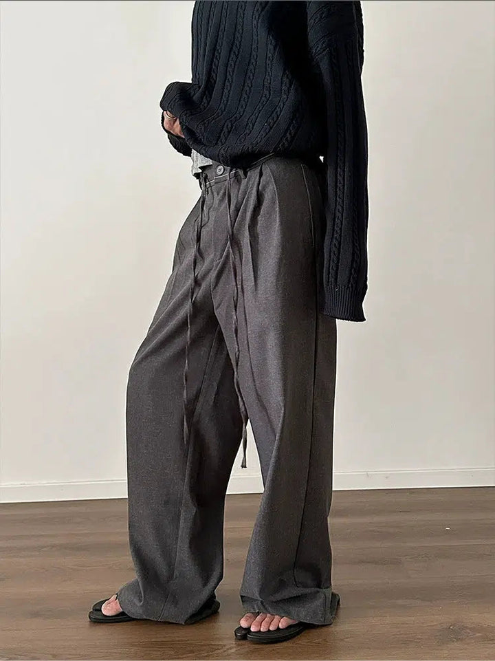 Wide-leg Pleated Pants