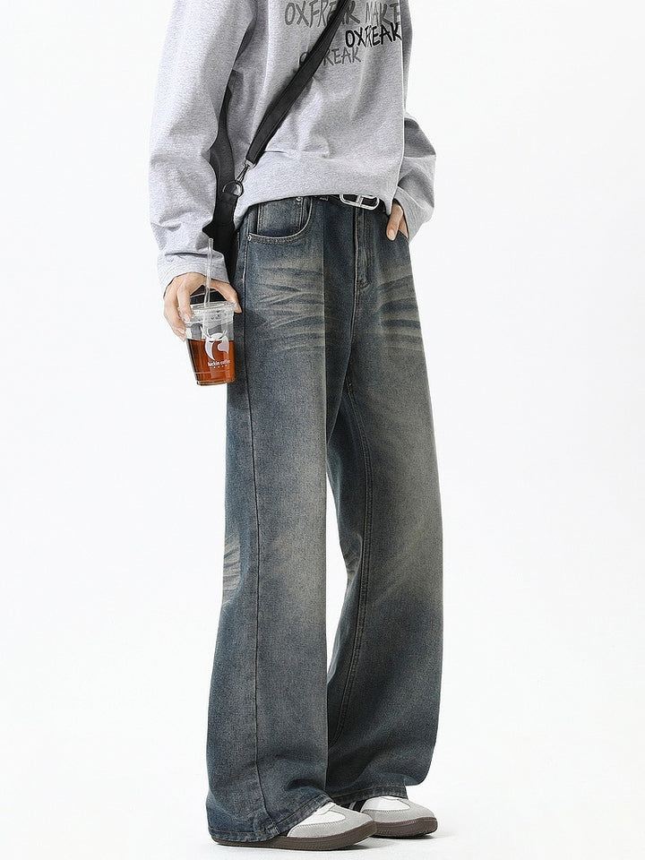 Distressed Straight Fit Jeans