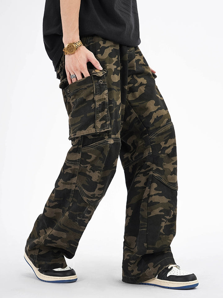 Loose Fit Camo Cargo Pants