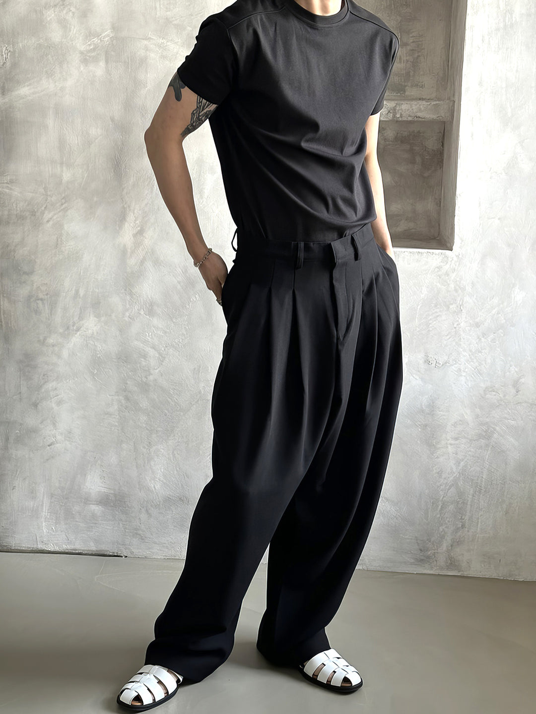 Pleated Wide-Leg Casual Pants