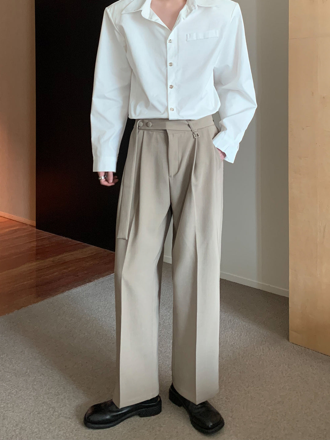 Wide-Leg Pleated Pants