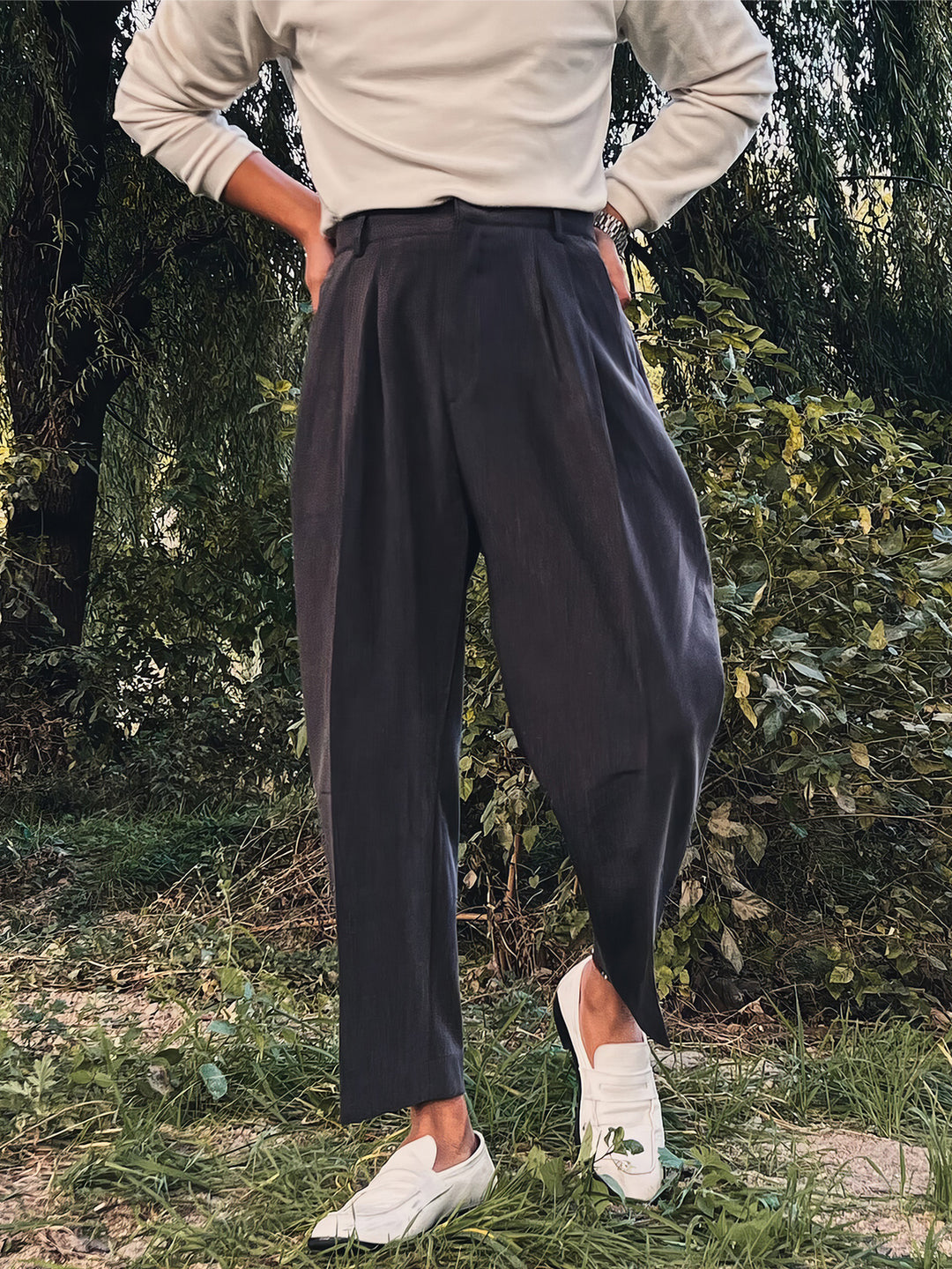 Cropped Straight Pleated Trousers