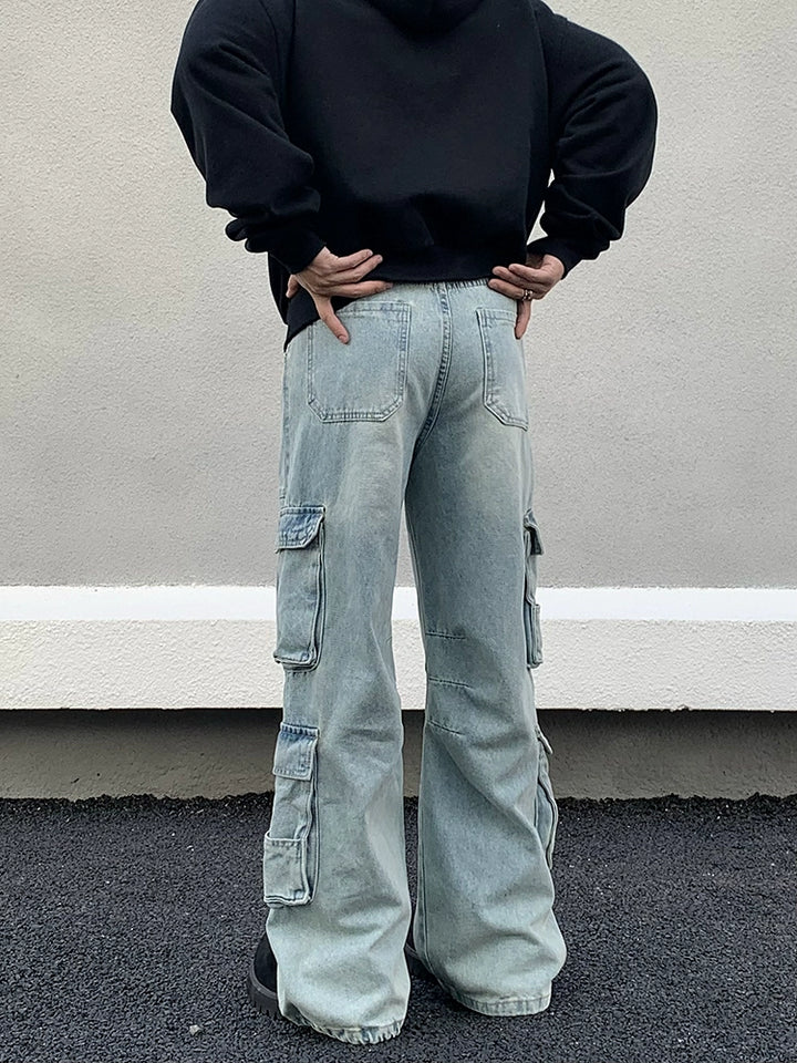 Straight-leg Multi-Pocket Cargo Jeans