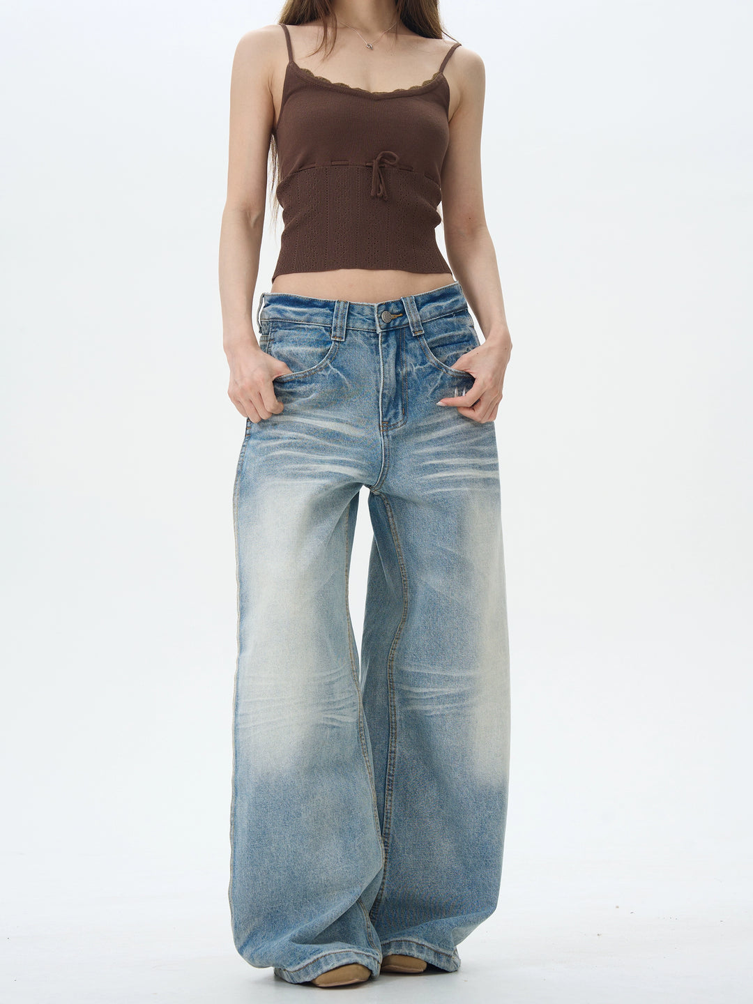 Pleated Wide-Leg Jeans