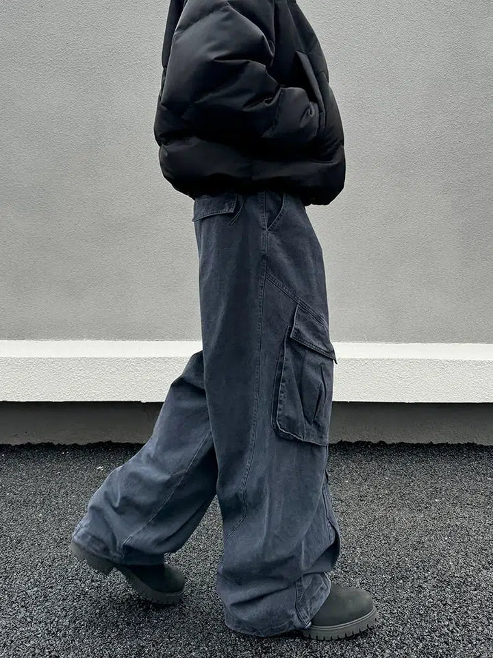 Relaxed Fit Wide-Leg Cargo Pants