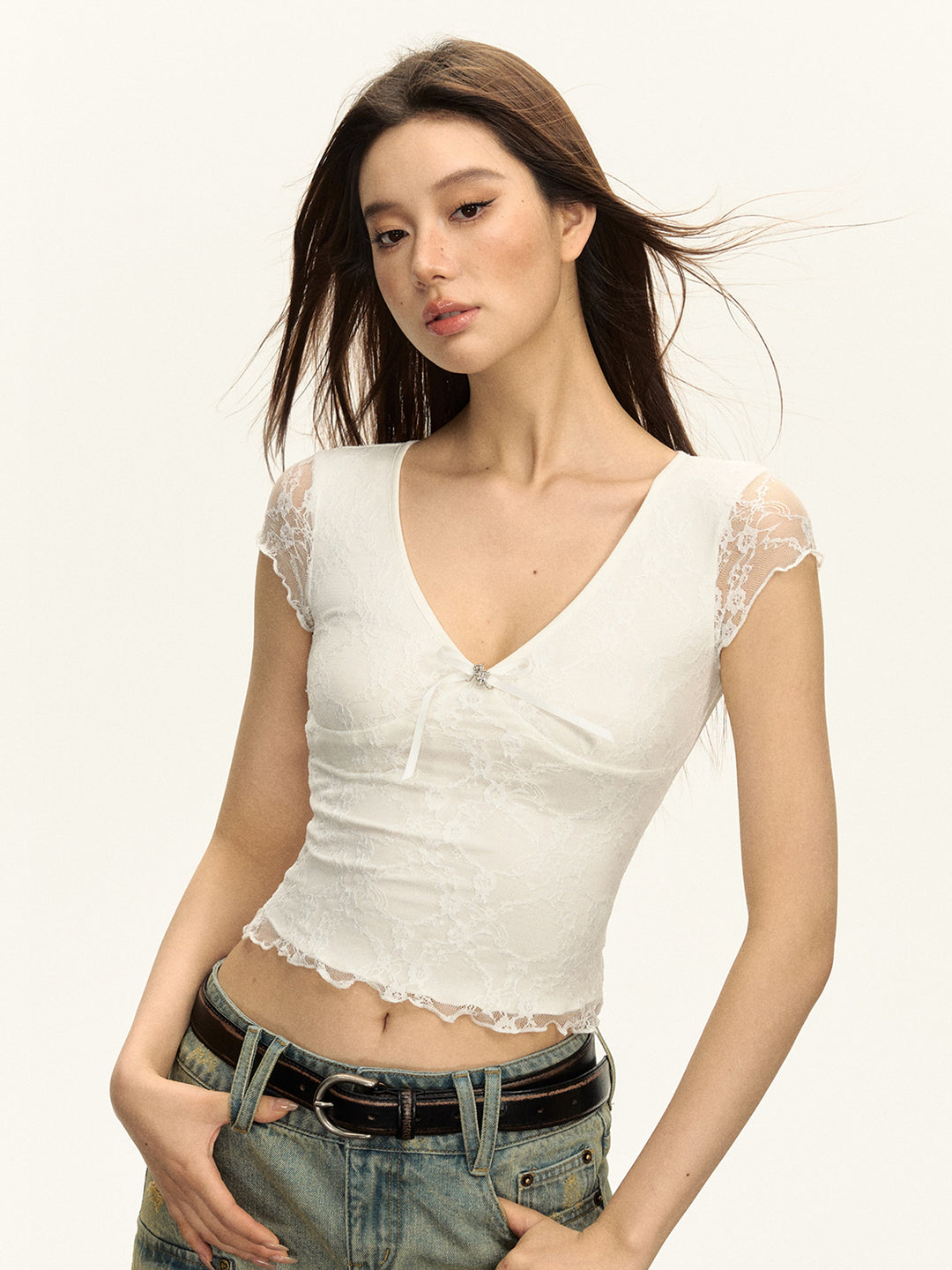 Retro Lace V-neck Short-sleeve Top