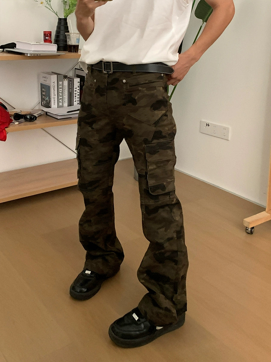 Pantalones casuales de campana de camuflaje 