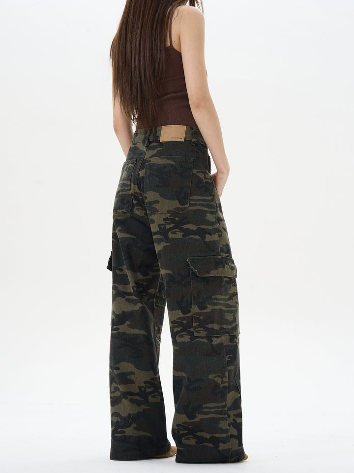 Loose Fit Camouflage Cargo Pants