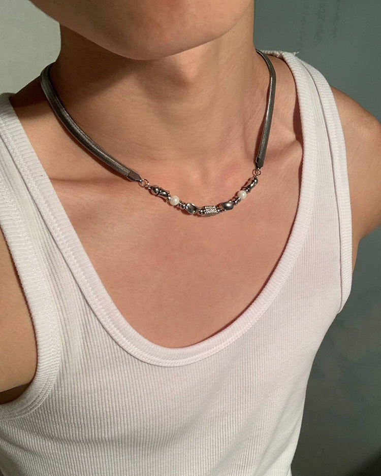 Irregular Clavicle Snake Bone Necklace