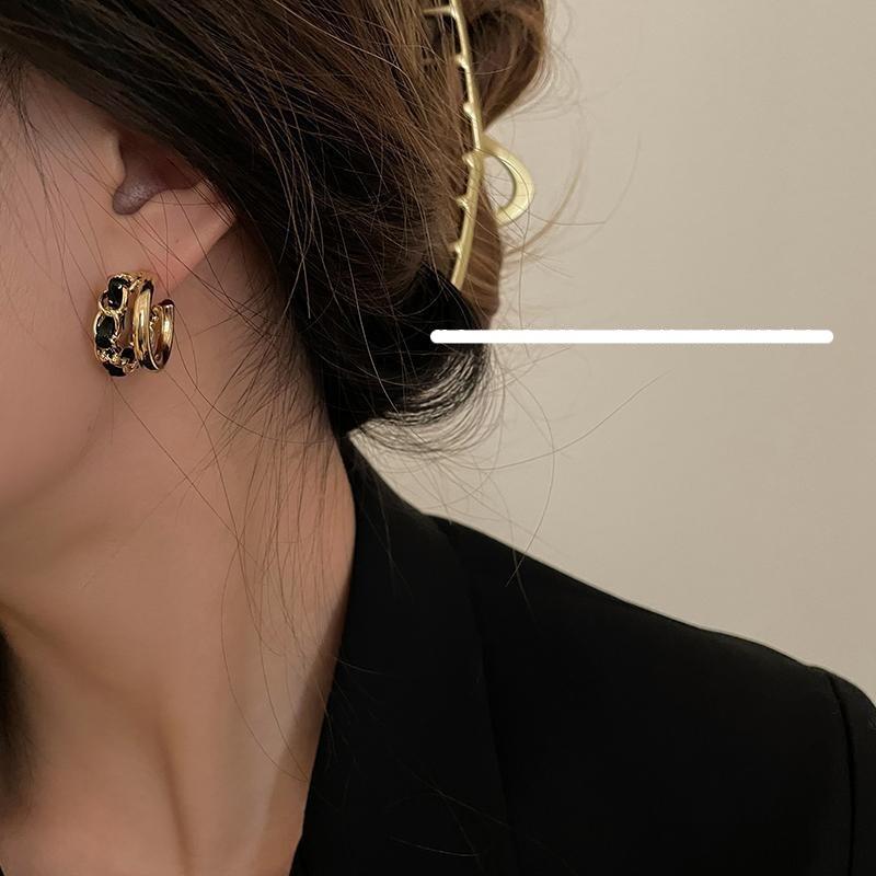 Black C-Shaped Earrings