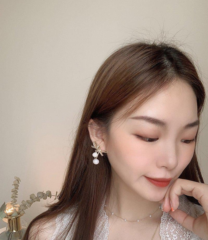 Bow Pearl Earrings