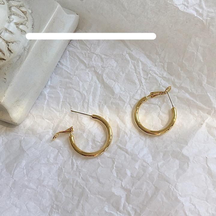 Circle High-Quality Earrings