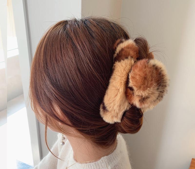 Furry Hair Claw Clip