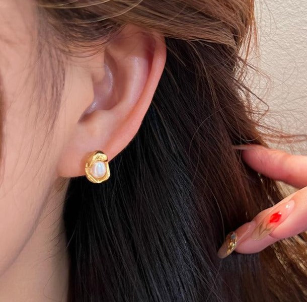 Gold Pearl Earrings