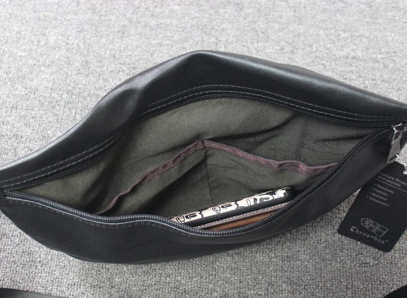 Large-Capacity Messenger Bag