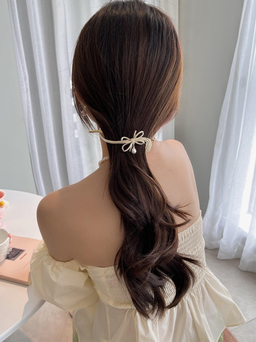 Pearl Bow Hair Clip