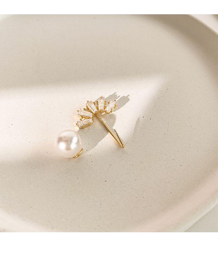 Pearl Brooch