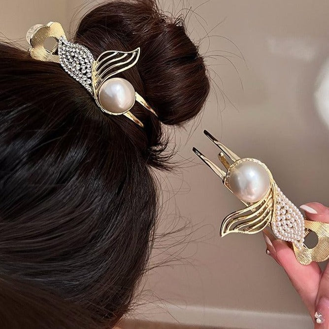 Pearl & Diamond Fishtail Hair Claw Clip