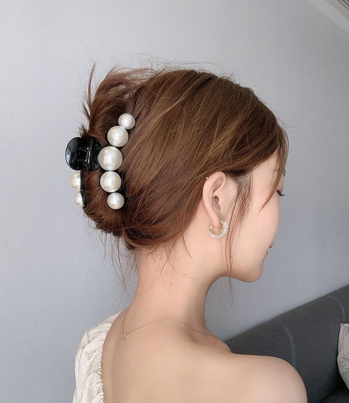 Pearl Hair Claw Clip