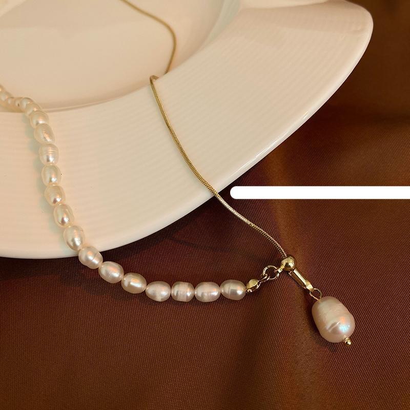 Pearl Stitching Necklace