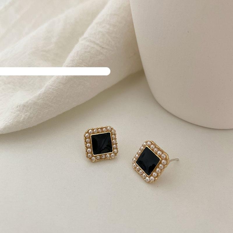 Square Pearl Earrings