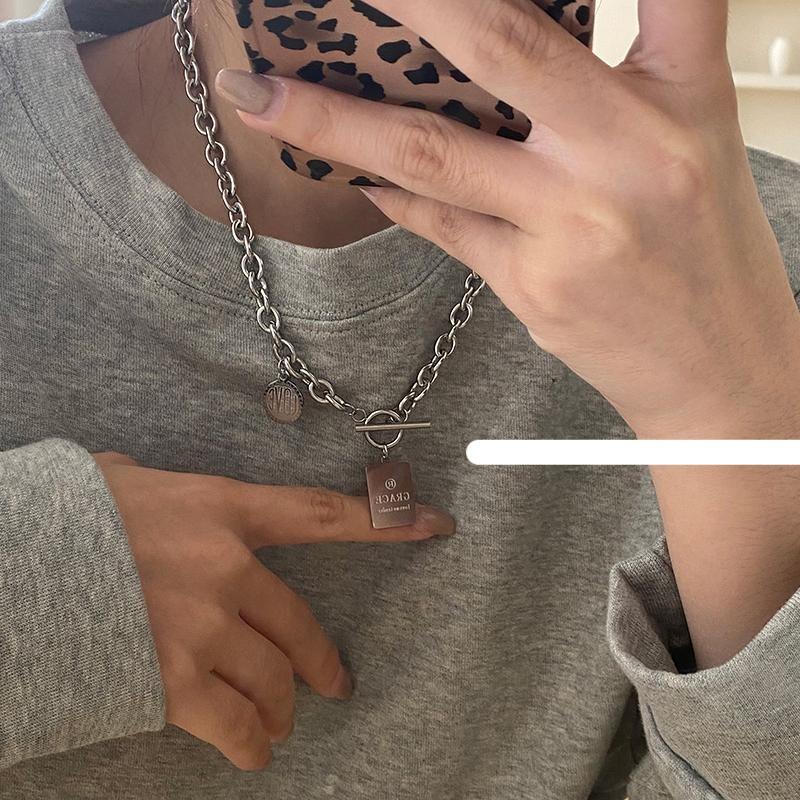 Unisex Clavicle Chain